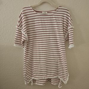 Umgee USA White and Red Boxy Sleeve Tee Size LARGE